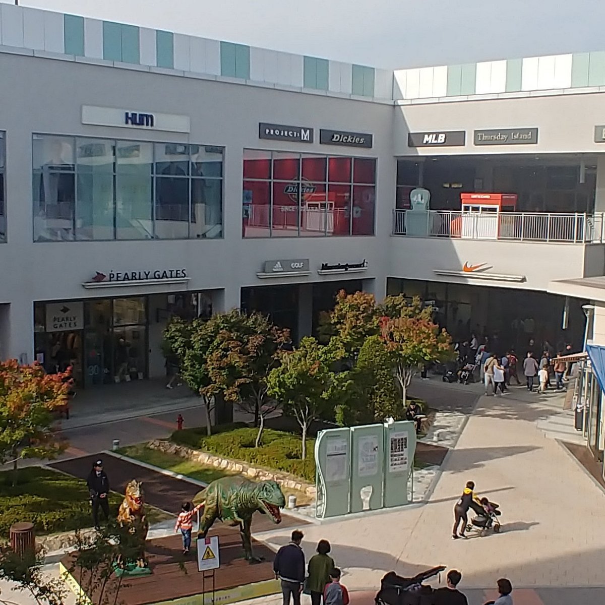 Suwon Station Premium Outlet - Gallery Photo 2
