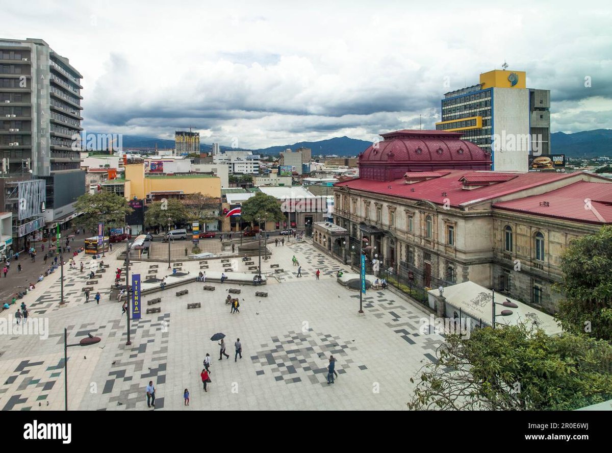 Plaza América - Gallery Photo 1