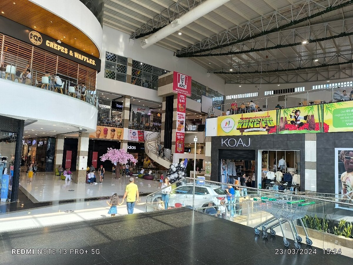 Centro Comercial 24 De Diciembre - Gallery Photo 1