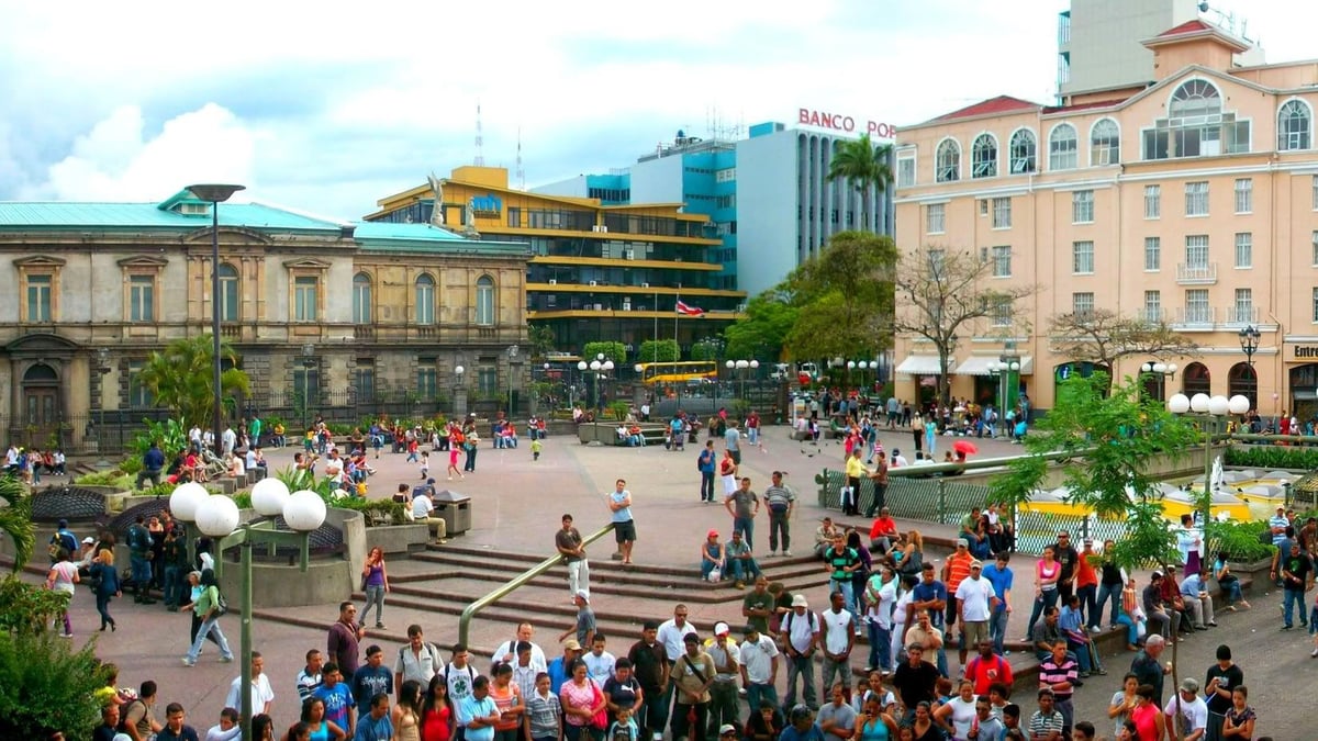 Plaza De La Amistad - Gallery Photo 2