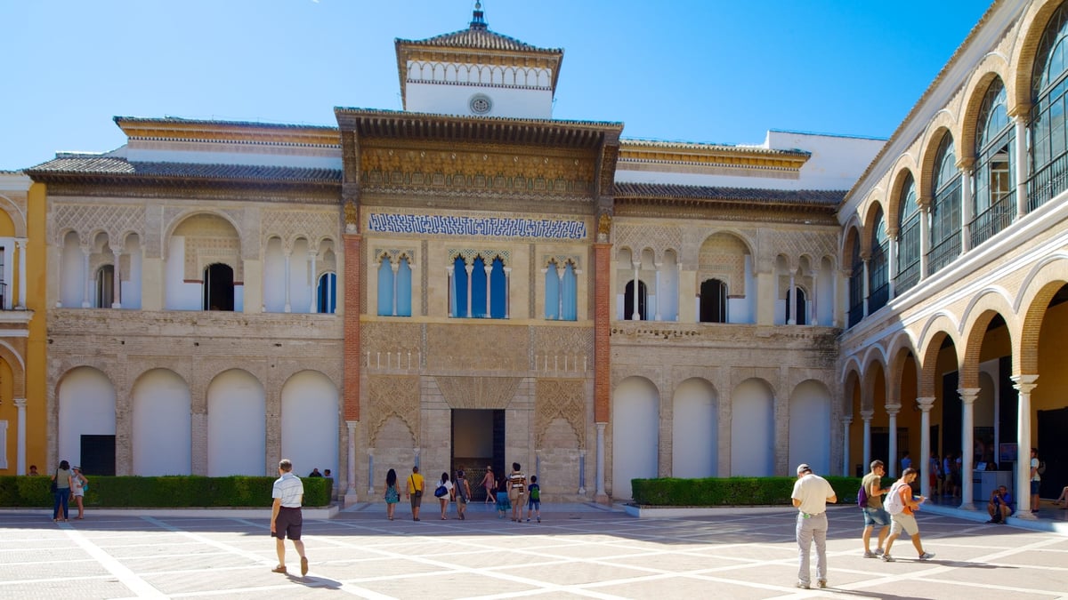 Plaza Real - Gallery Photo 4