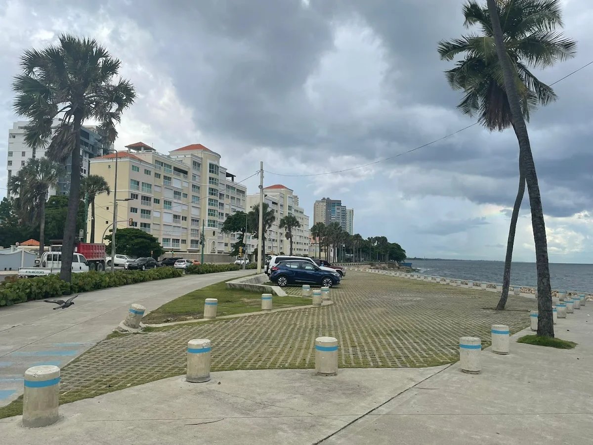 Plaza La Esmeralda - Gallery Photo 4