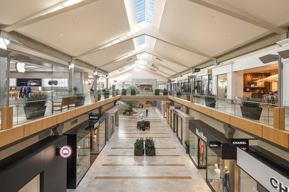 Bellevue Square - Gallery Photo 1