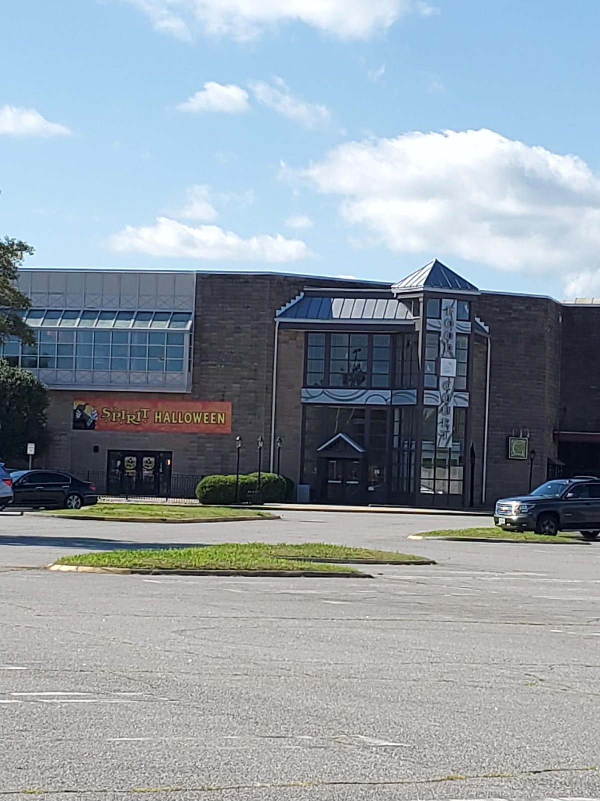 Greenbrier Mall - Gallery Photo 6