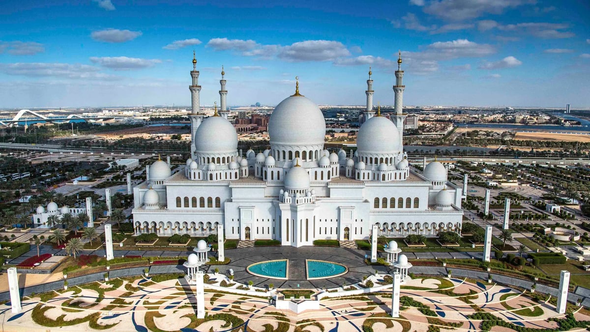 Sheikh Zayed Grand Mosque Retail - Gallery Photo 2