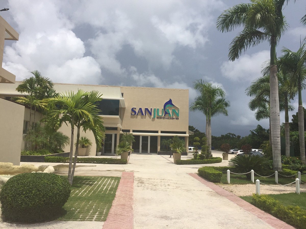 Plaza San Juan Shopping Center - Gallery Photo 9