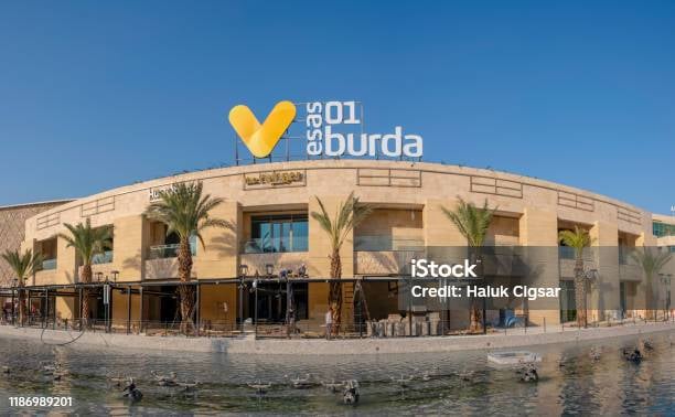 01 Burda - Gallery Photo 6