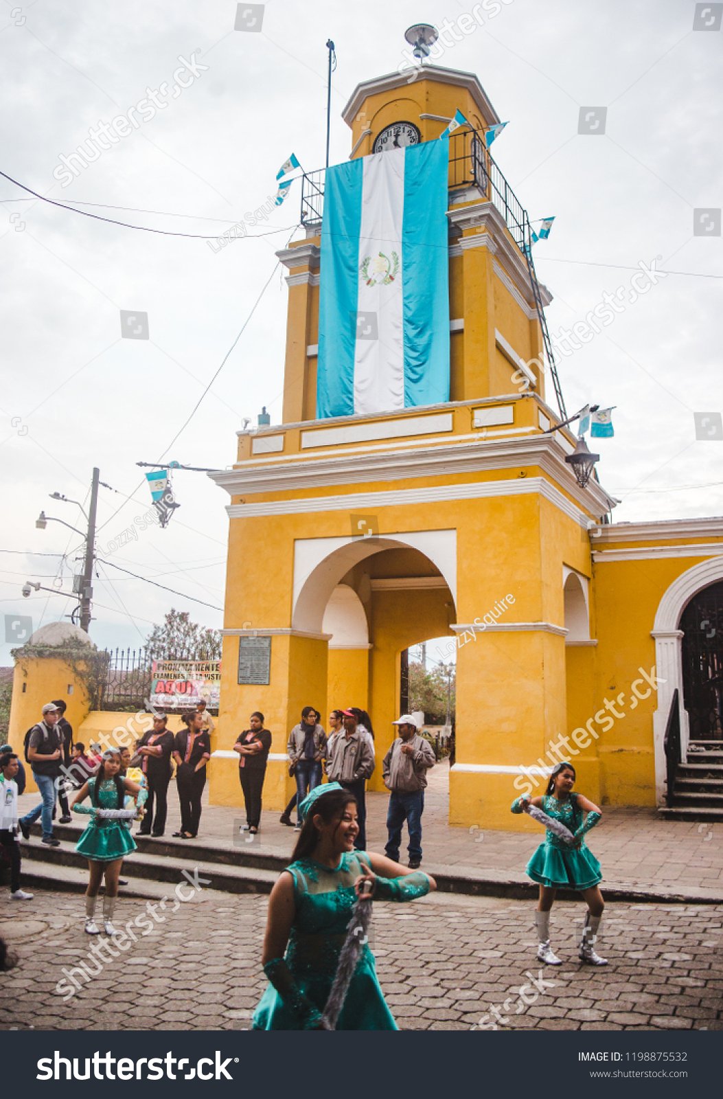 Plaza Ciudad Vieja - Gallery Photo 3