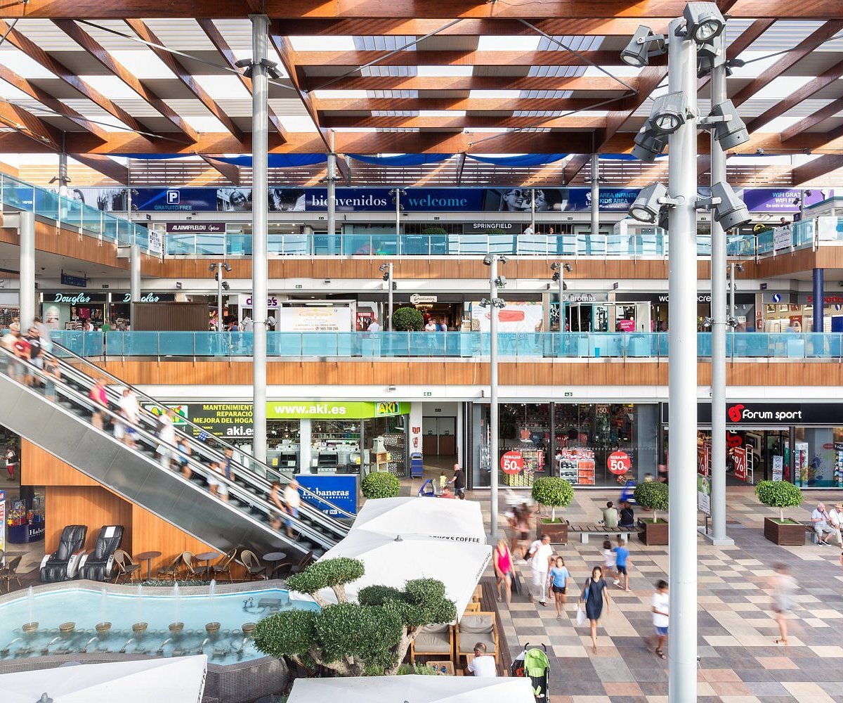 Centro Comercial Vista Hermosa - Gallery Photo 11