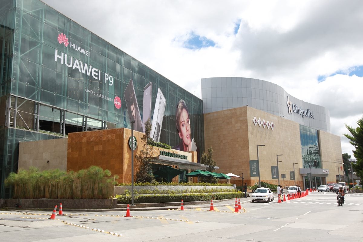 Centro Comercial La Esperanza - Gallery Photo 2