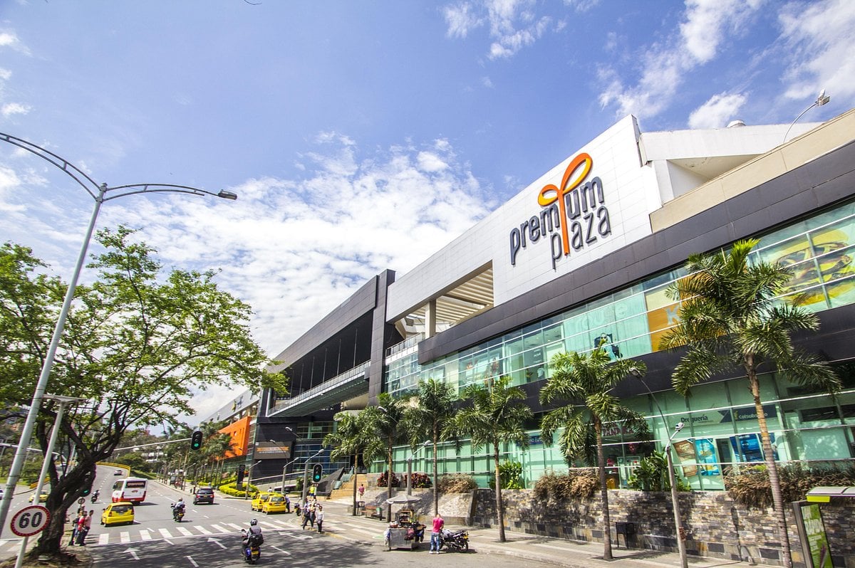 Metro Plaza - Gallery Photo 7
