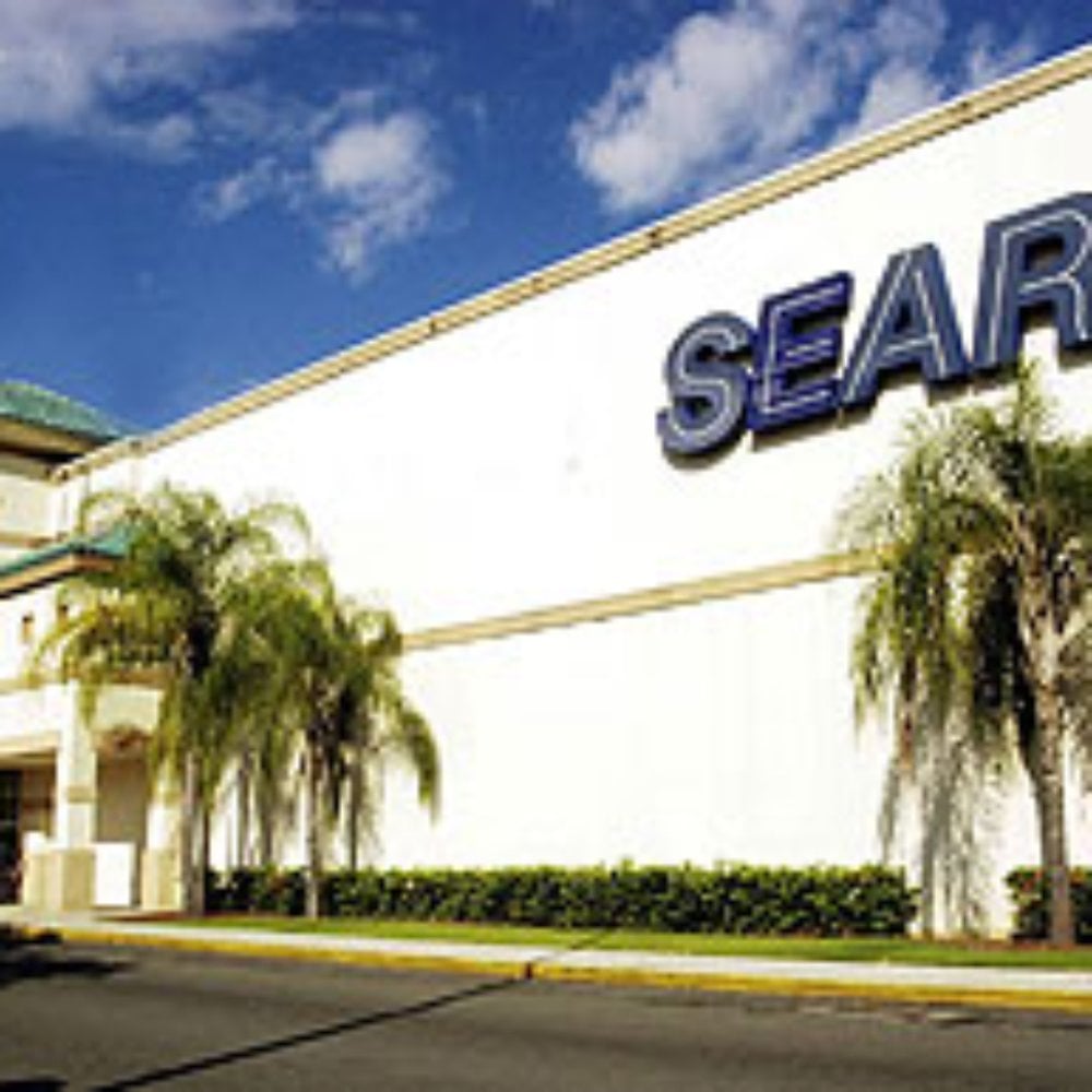 Plaza Del Carmen Mall - Gallery Photo 3
