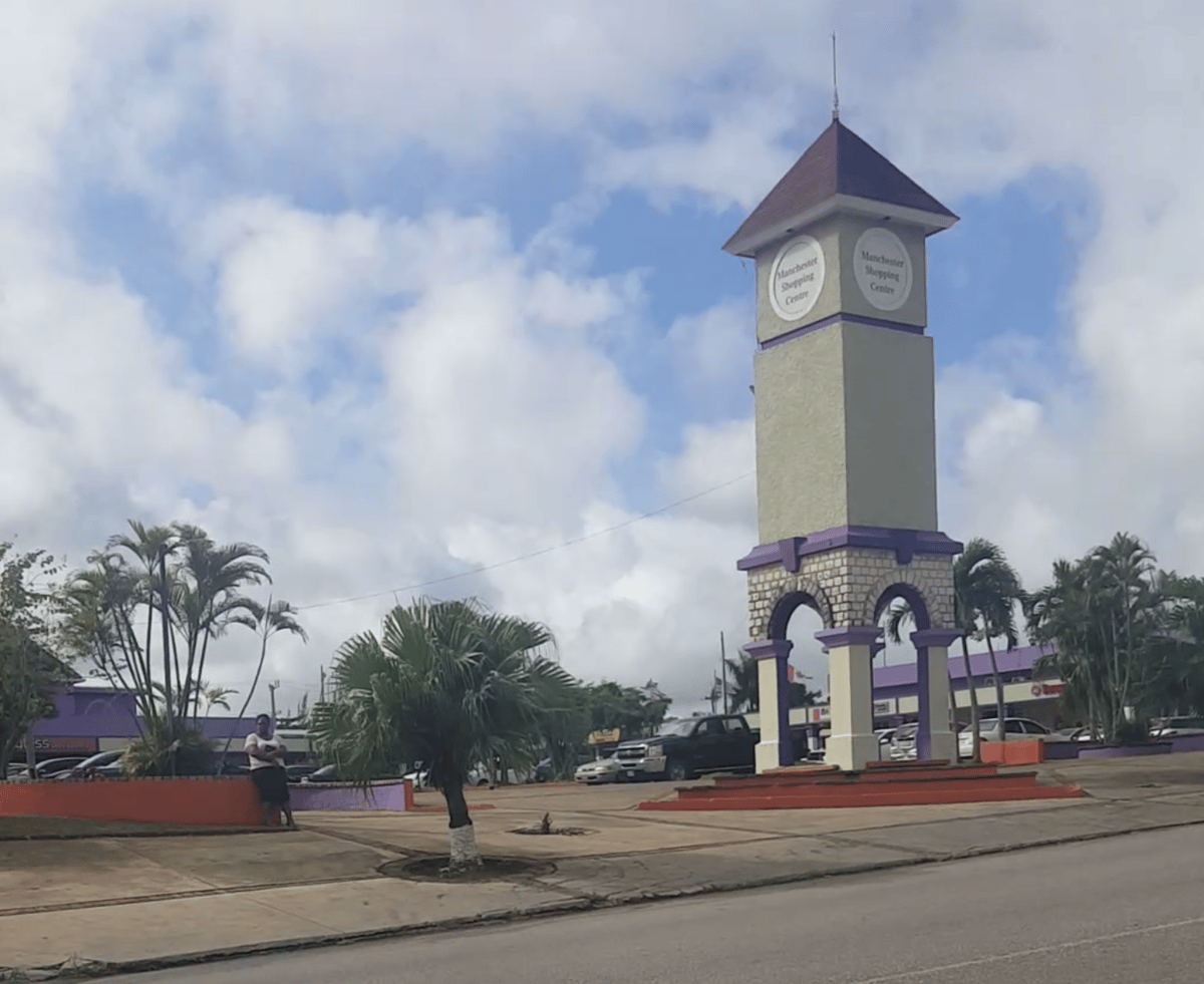 Mandeville Shopping Centre - Gallery Photo 1