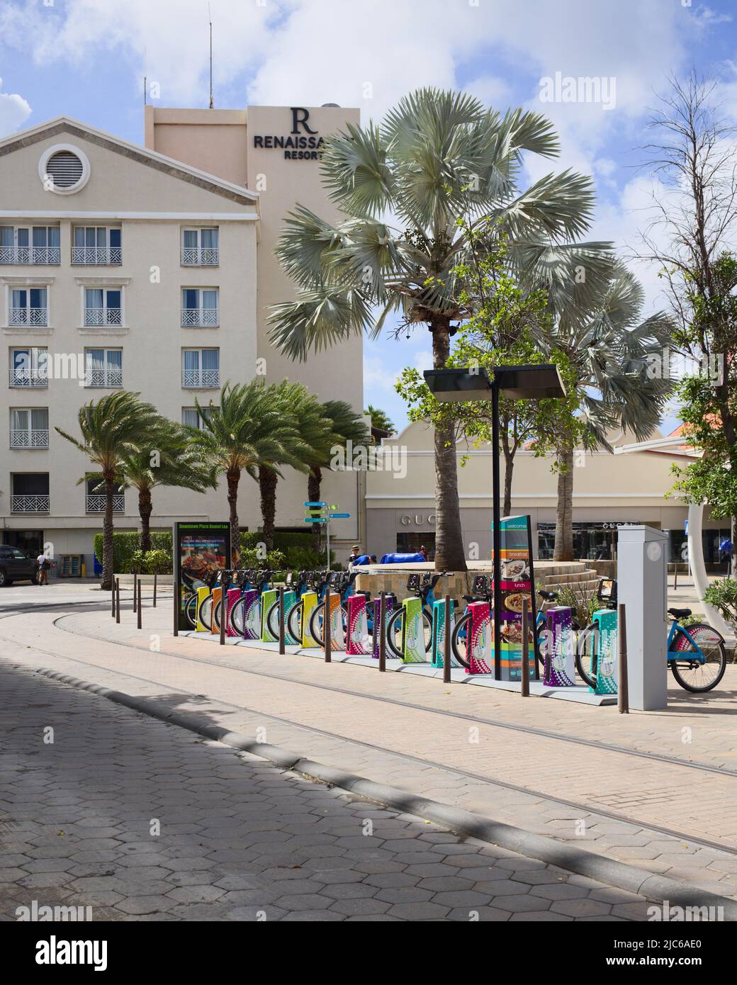 Plaza Daniel Leo - Gallery Photo 6