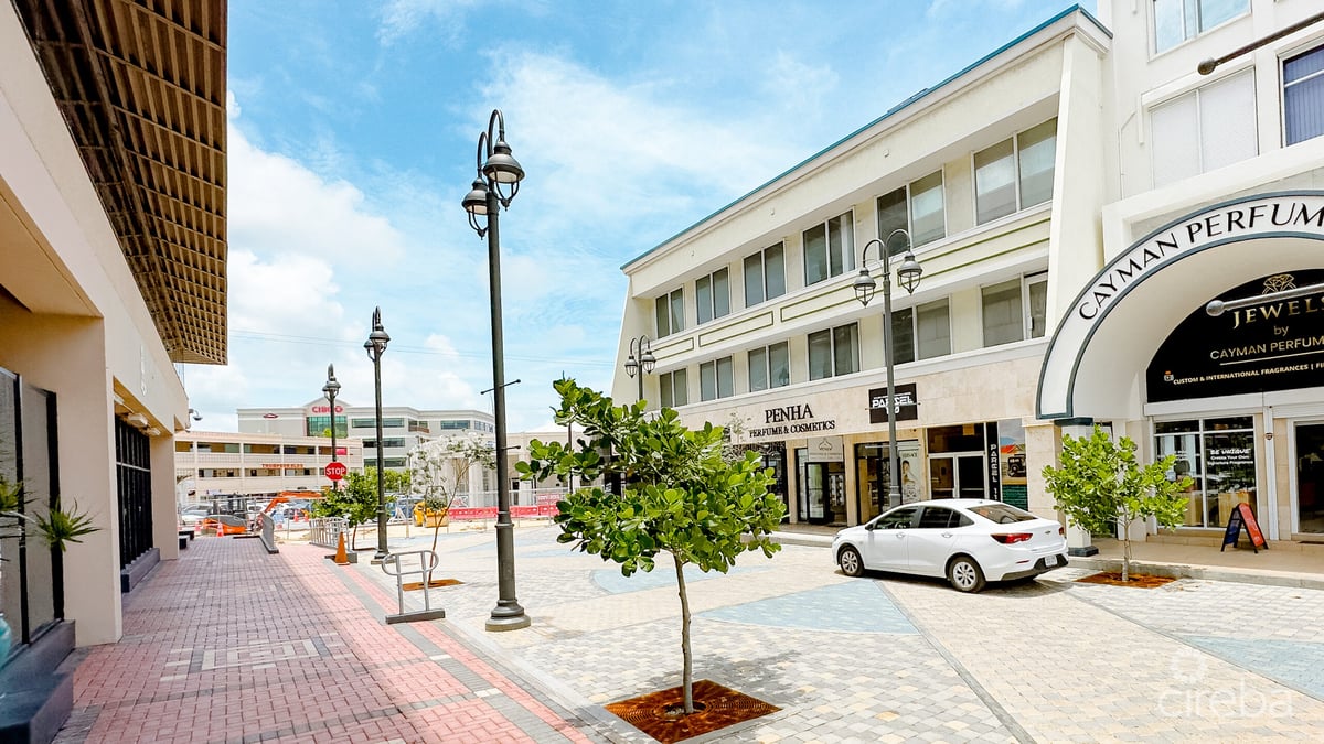 Cardinal Avenue Shops - Gallery Photo 3