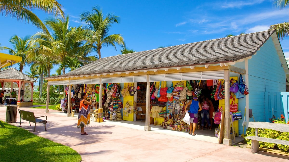 Cable Beach Shopping Centre - Gallery Photo 1