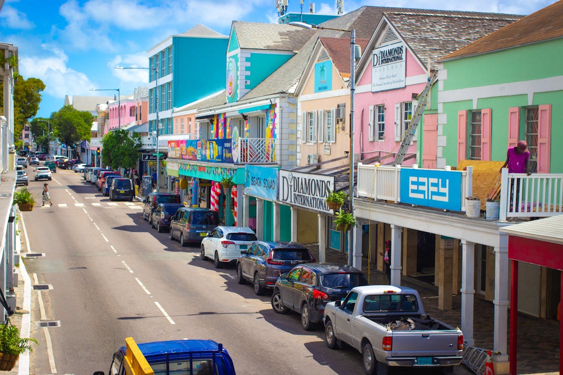 Elizabeth On Bay Plaza - Gallery Photo 4