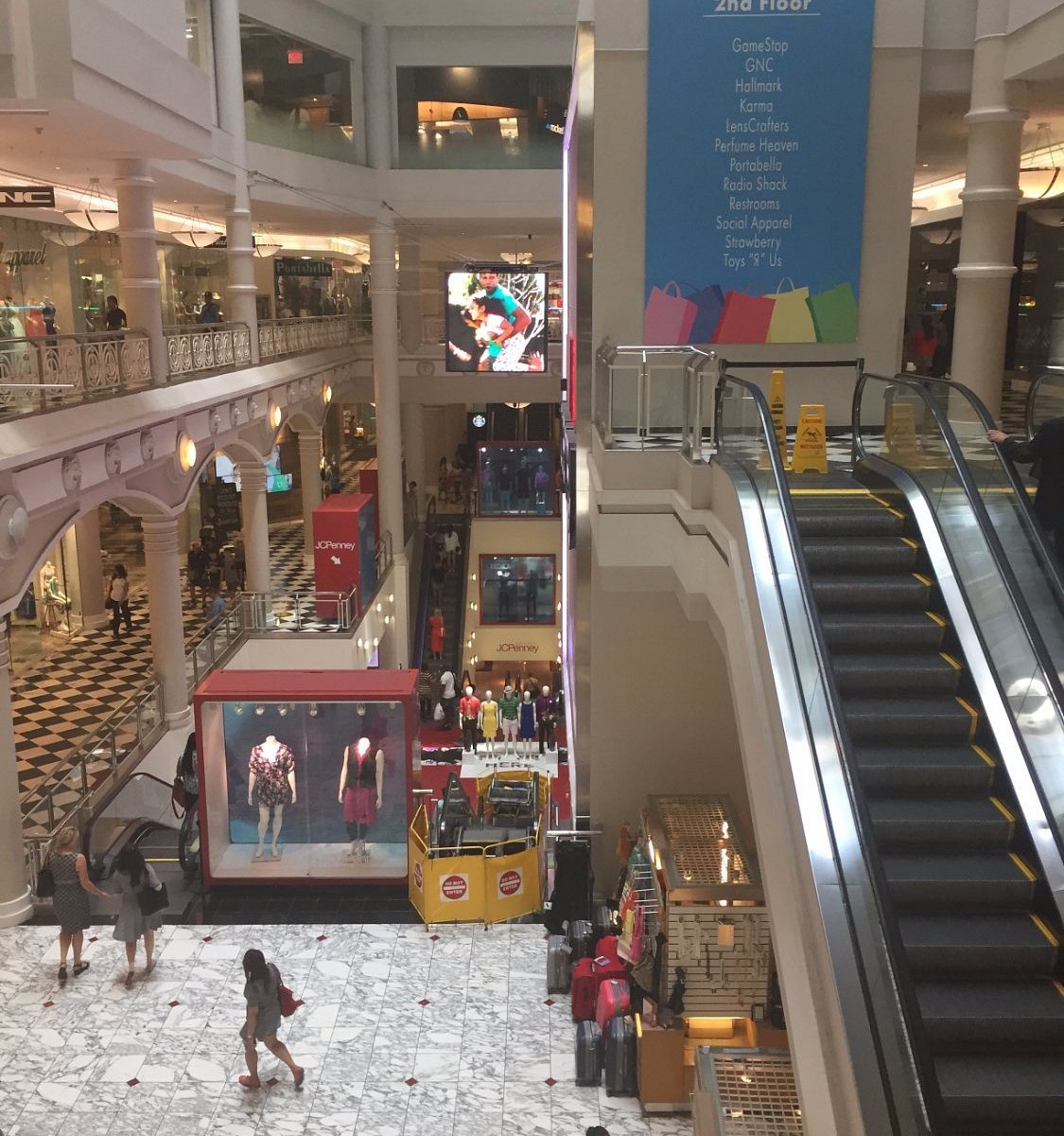 John F. Kennedy Shopping Centre - Gallery Photo 8