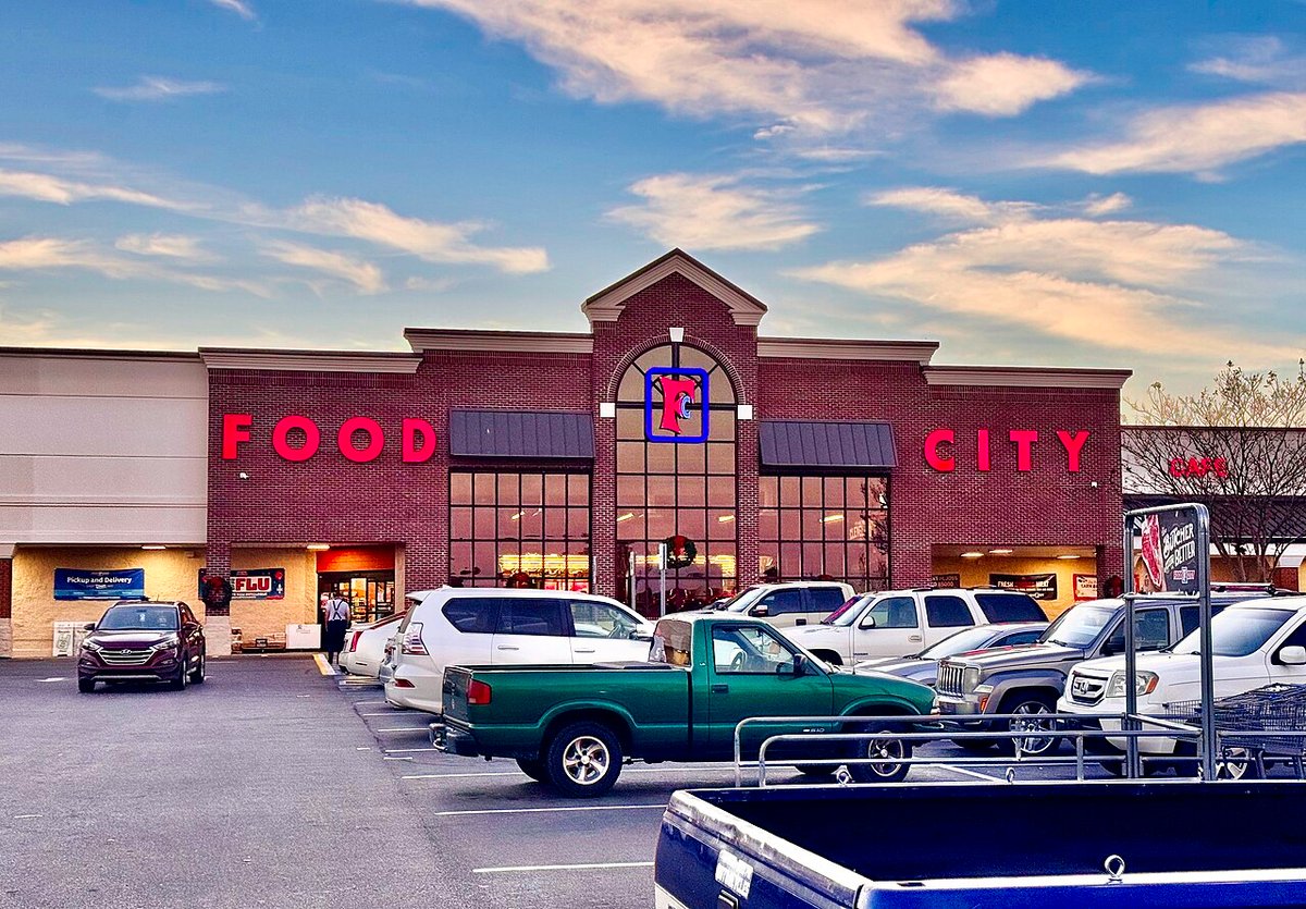 The Shoppes At Franklin Square - Gallery Photo 5