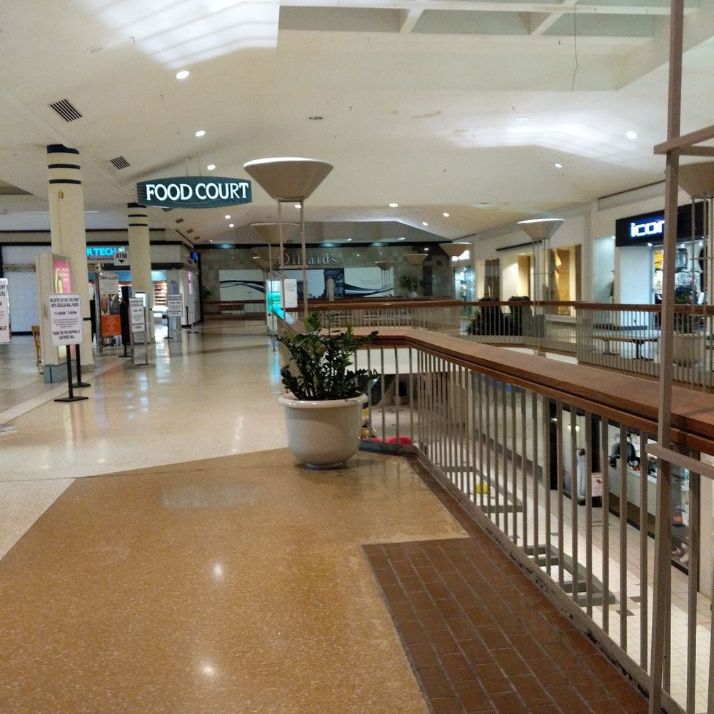 The Shoppes At Franklin Square - Gallery Photo 5