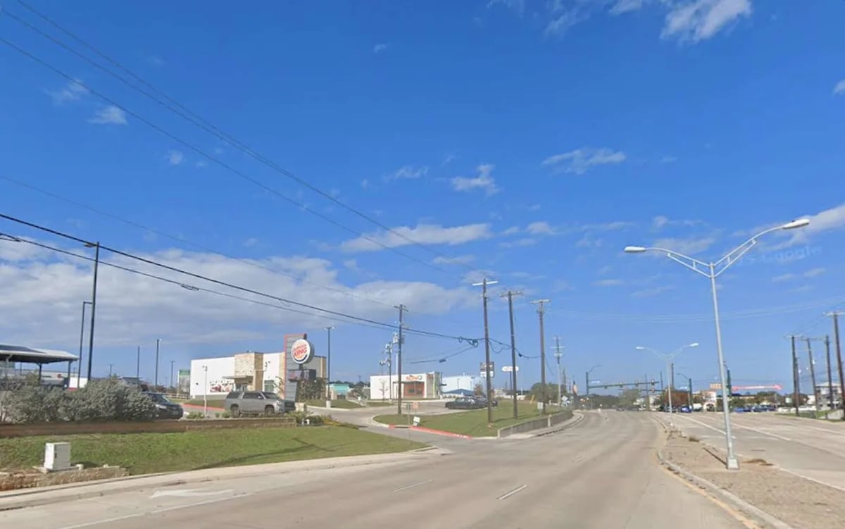 Northwoods Shopping Center - Gallery Photo 4