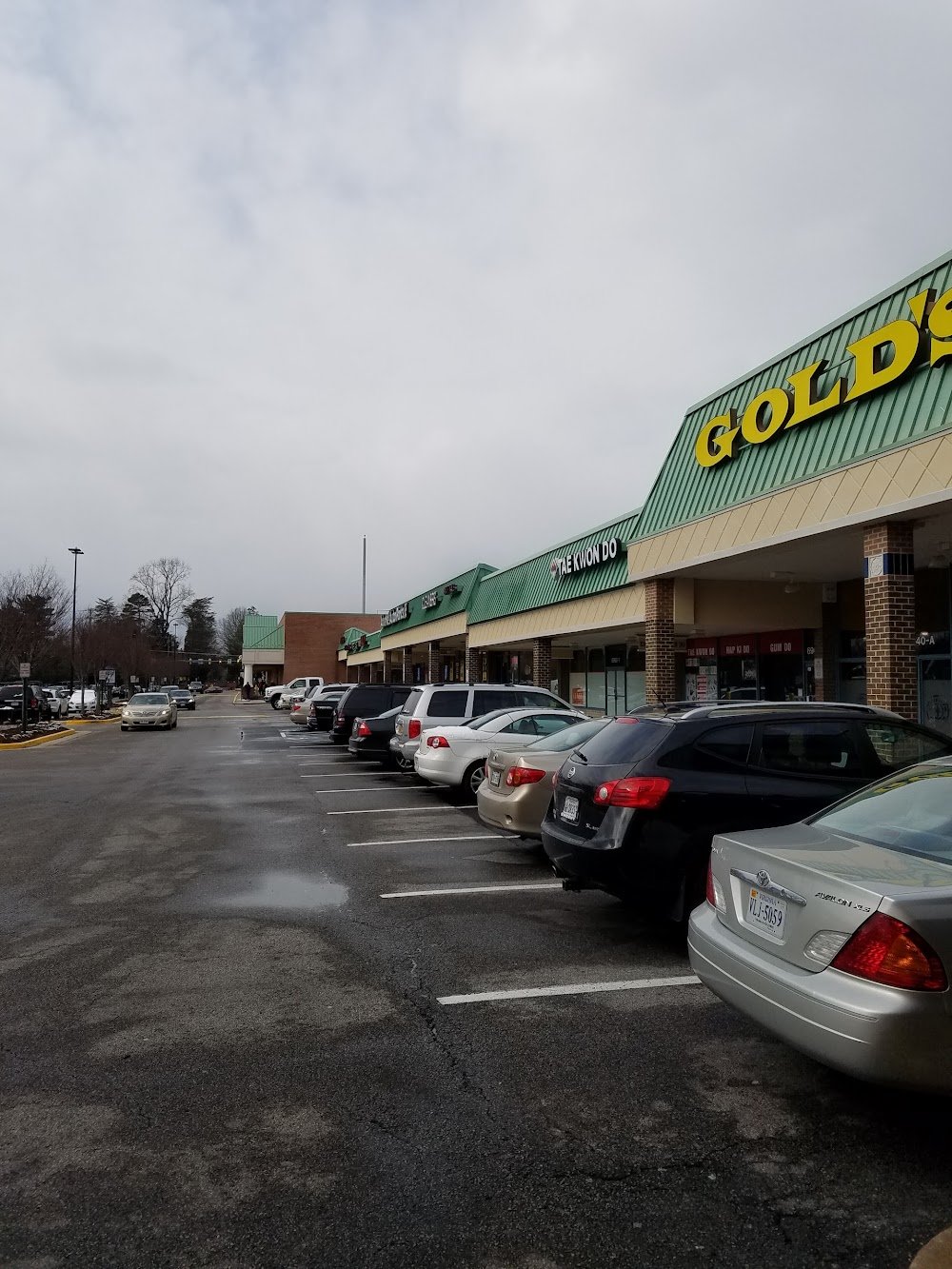Annandale Shopping Center - Gallery Photo 4