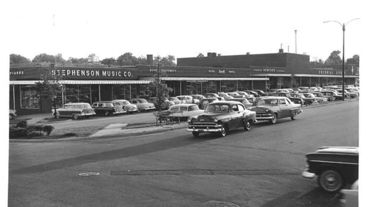 Ridgewood Shopping Center - Gallery Photo 3