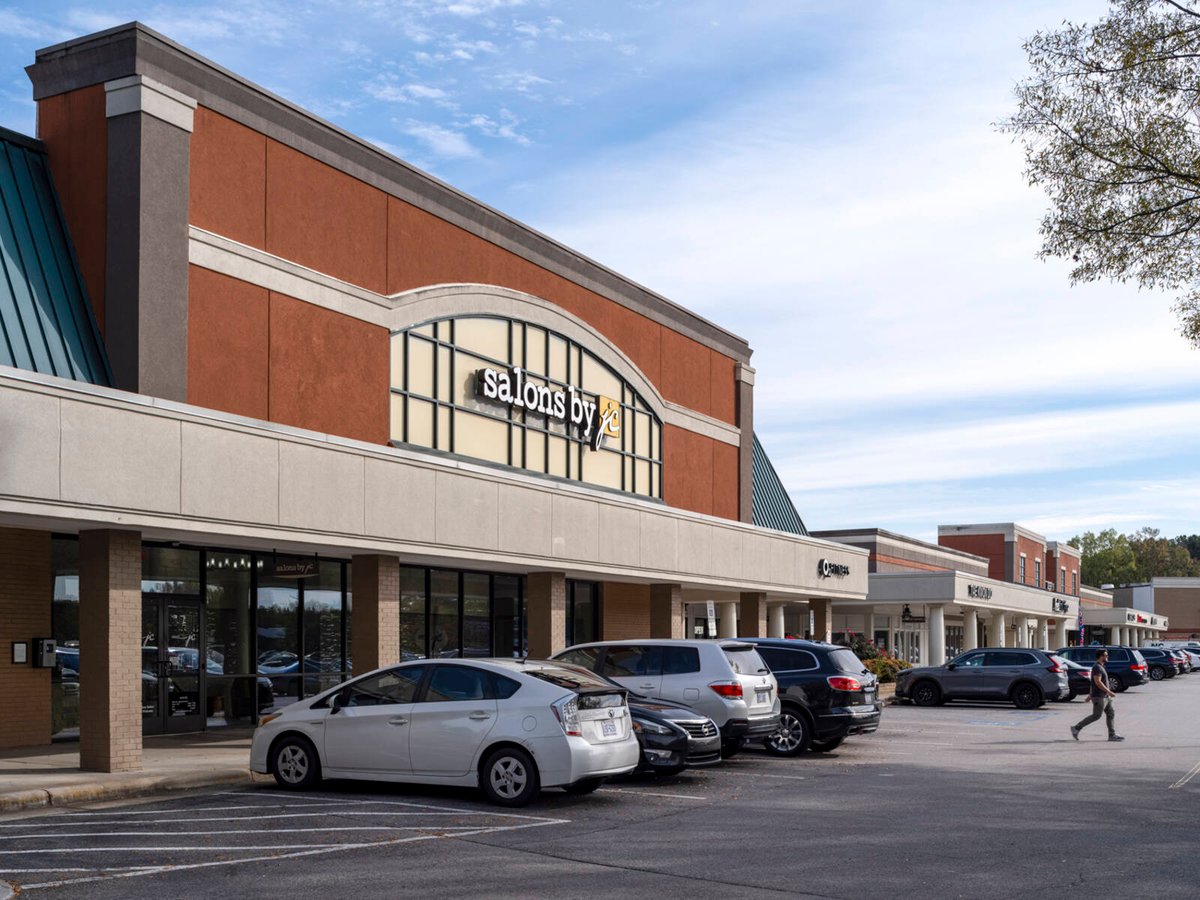 Ridgewood Shopping Center - Gallery Photo 6