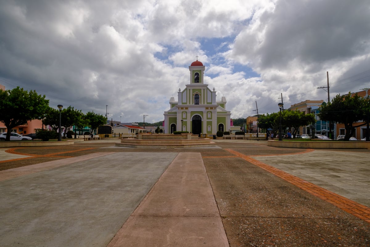 Plaza Jardines - Gallery Photo 3
