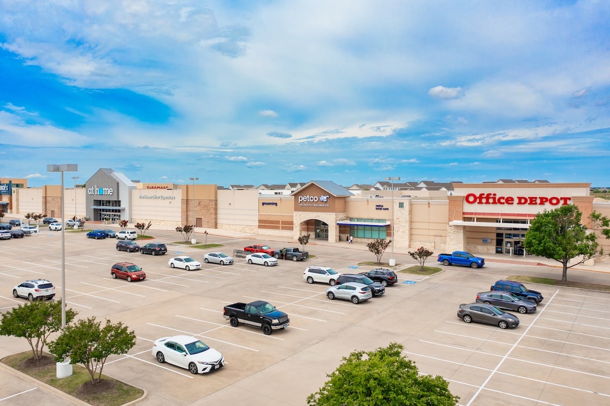 Stony Hill Plaza - Gallery Photo 3