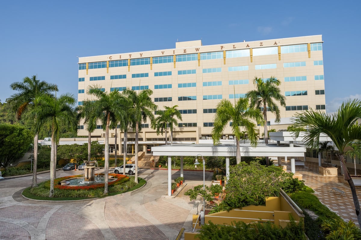 Plaza Universitaria - Gallery Photo 4