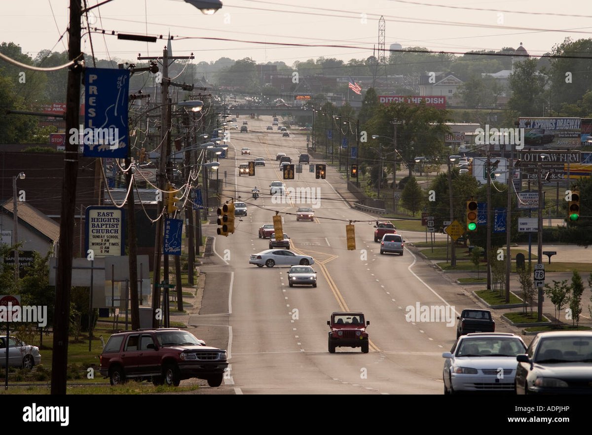 West Main Shopping Center - Gallery Photo 8