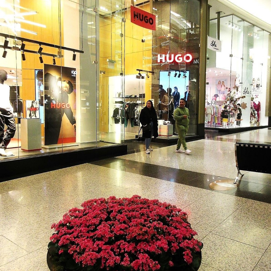 The Shops At North Bridge - Gallery Photo 10