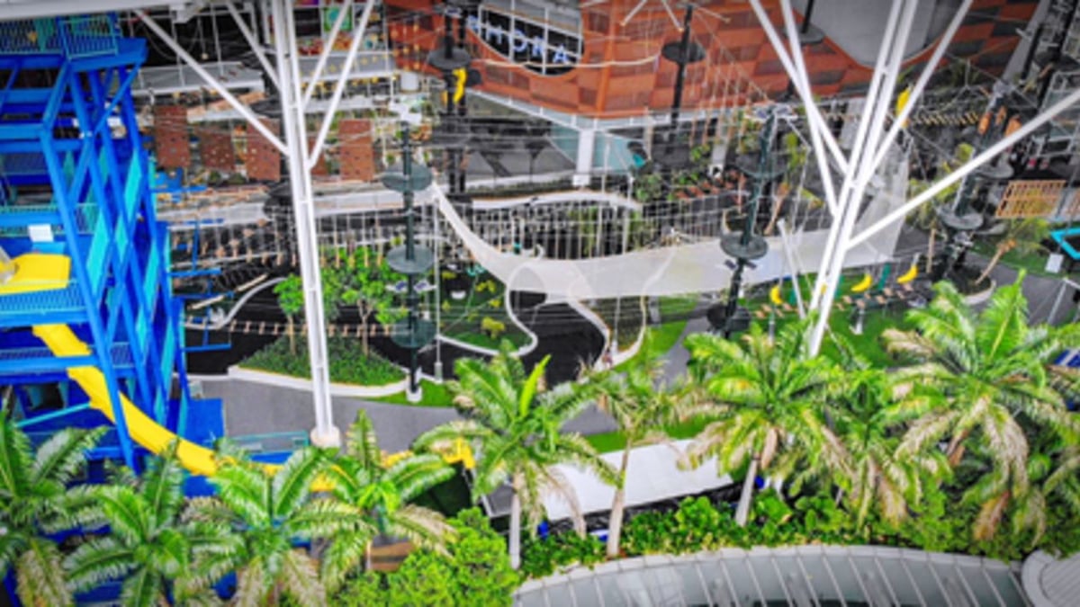 Paradigm Mall - Gallery Photo 2