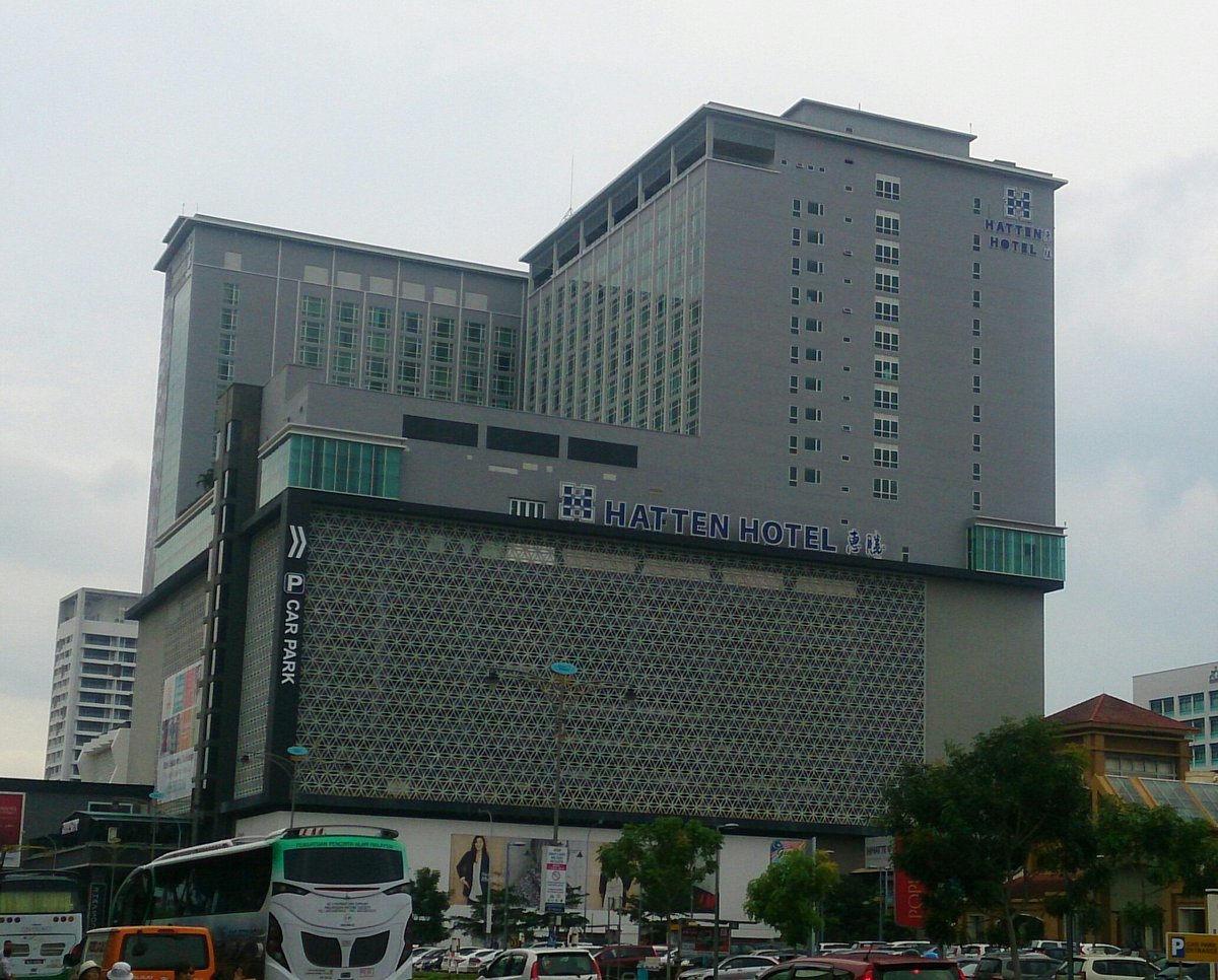 Hatten Square - Gallery Photo 7