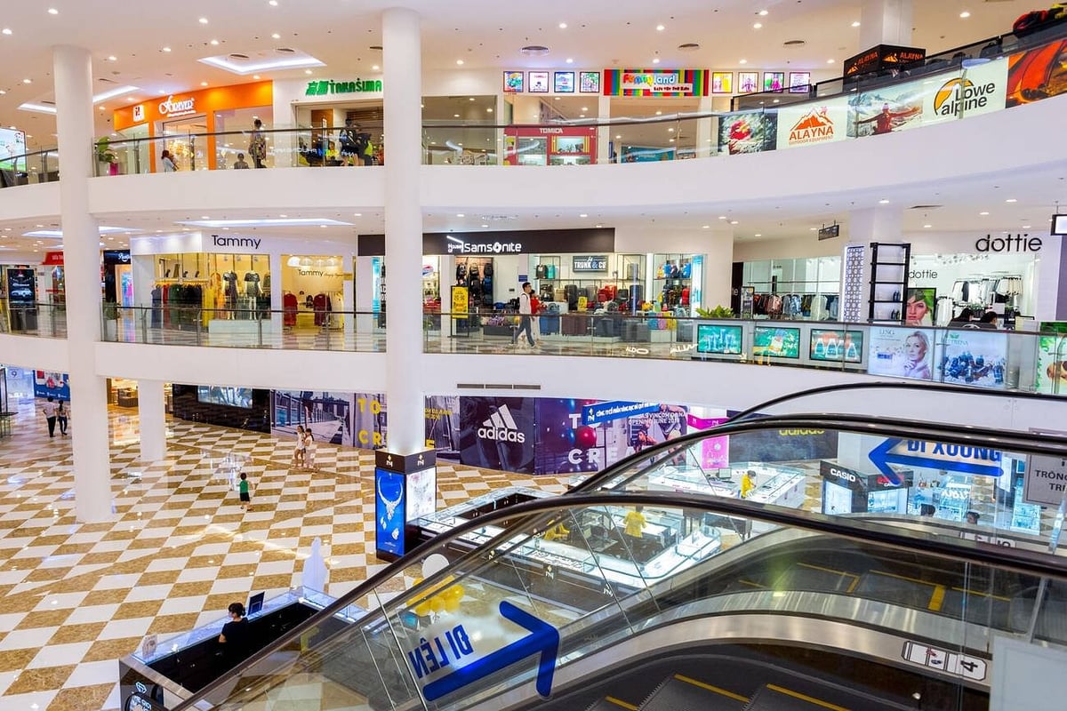 Pearl Plaza - Gallery Photo 3