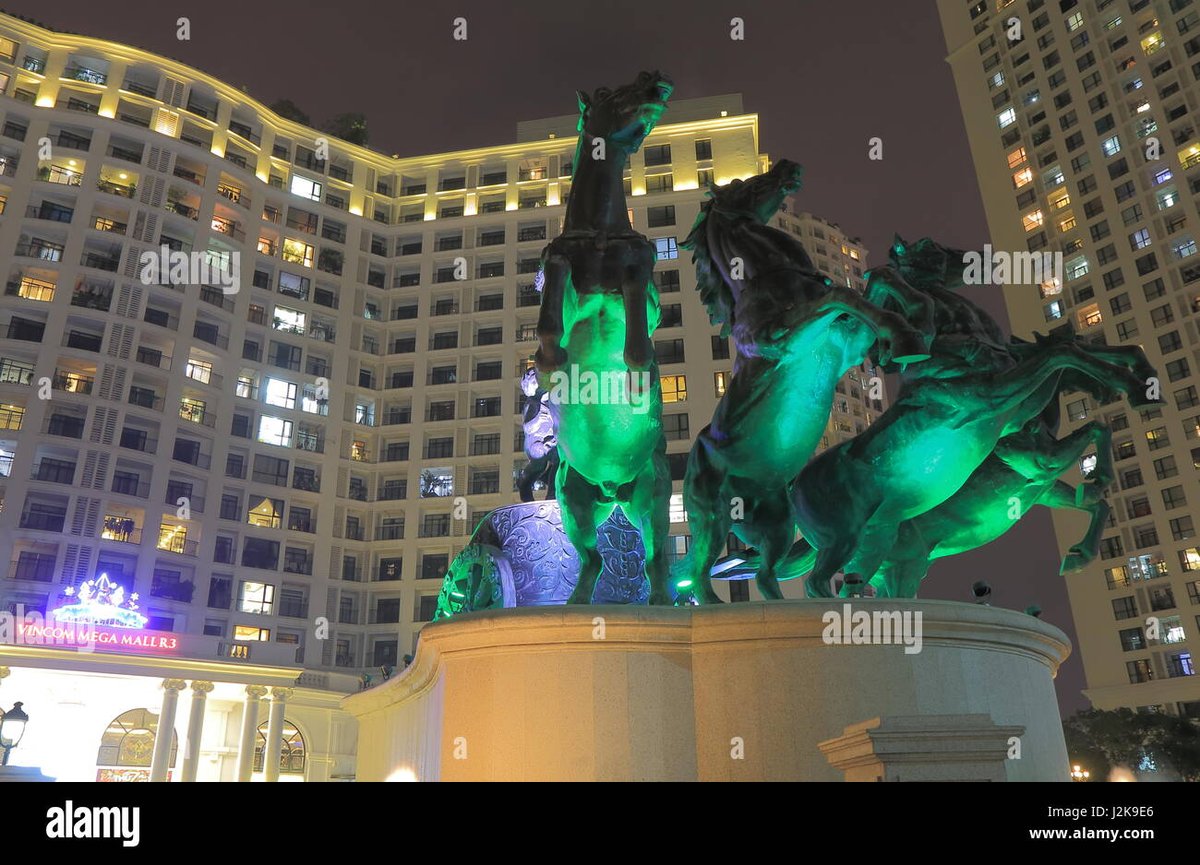Vincom Mega Mall Royal City - Gallery Photo 4