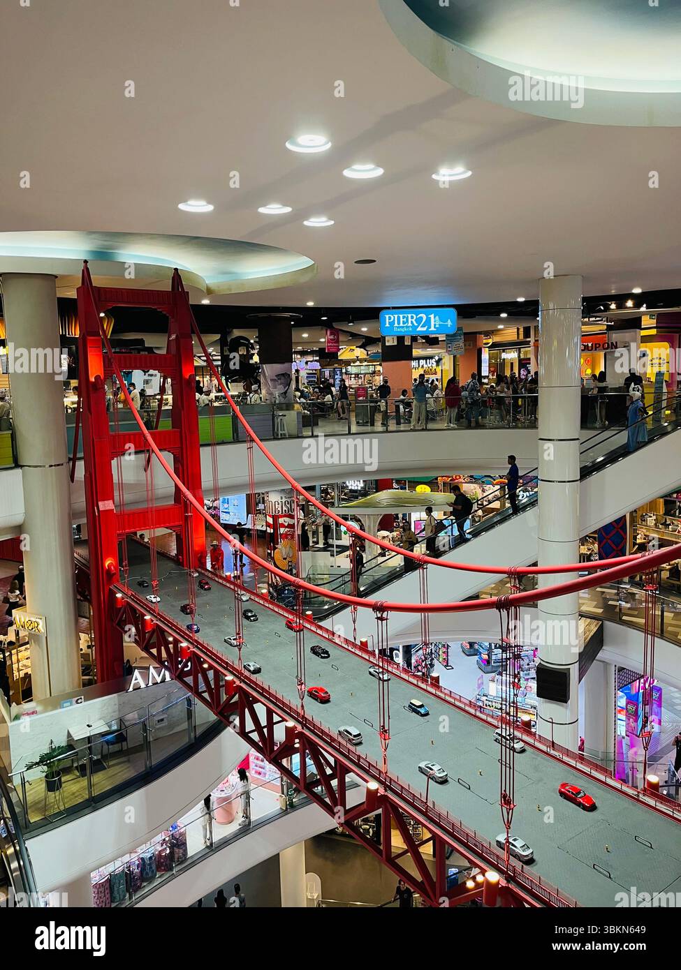 Terminal 21 Asok - Gallery Photo 4