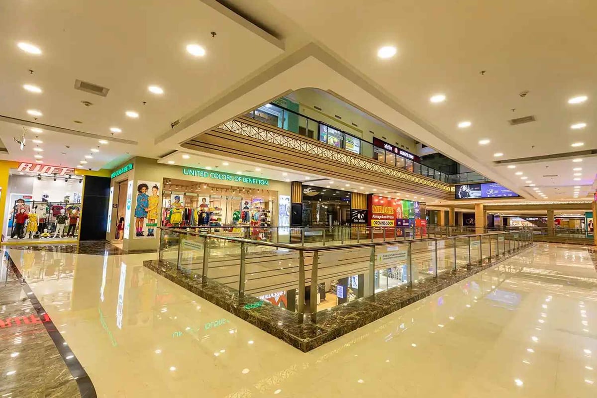 R City Mall - Gallery Photo 4