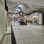 Wise Road Shopping Centre - Thumbnail 6