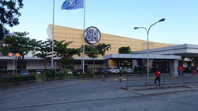 Rosales shopping district