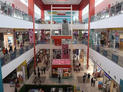 Calamba shopping district
