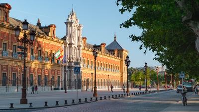 Plaza San Bernardo retail destination