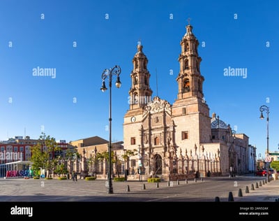 Plaza San Antonio Aguas Calientes retail destination