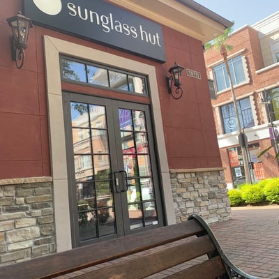 Sunglass Hut storefront photo