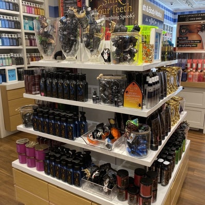 Bath & Body Works storefront photo