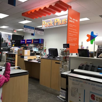 Fedex Office storefront photo