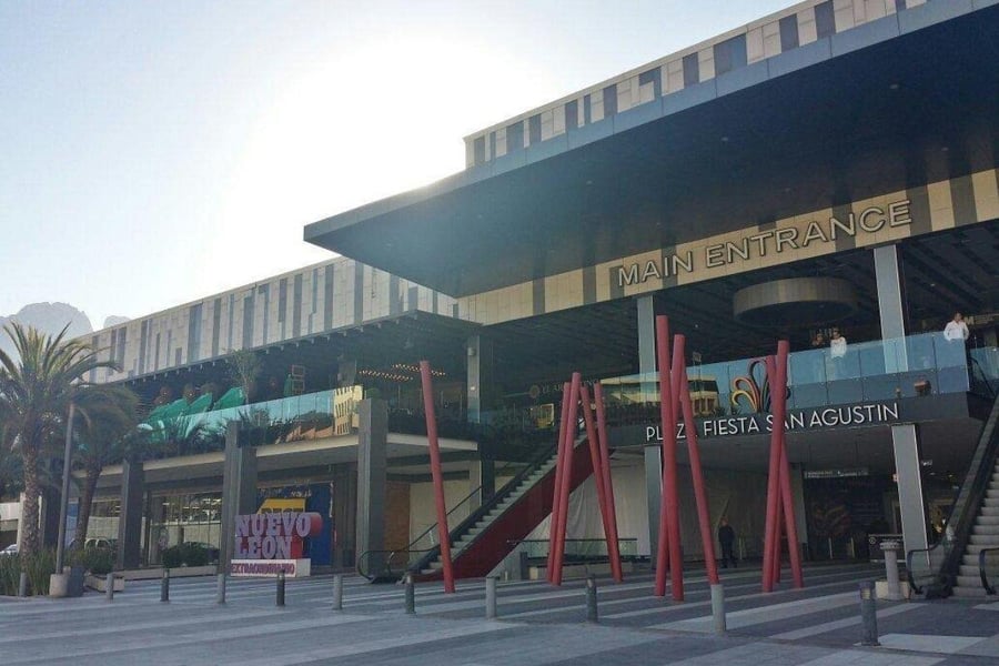 Plaza Fiesta San Agustín - Gallery Photo 3