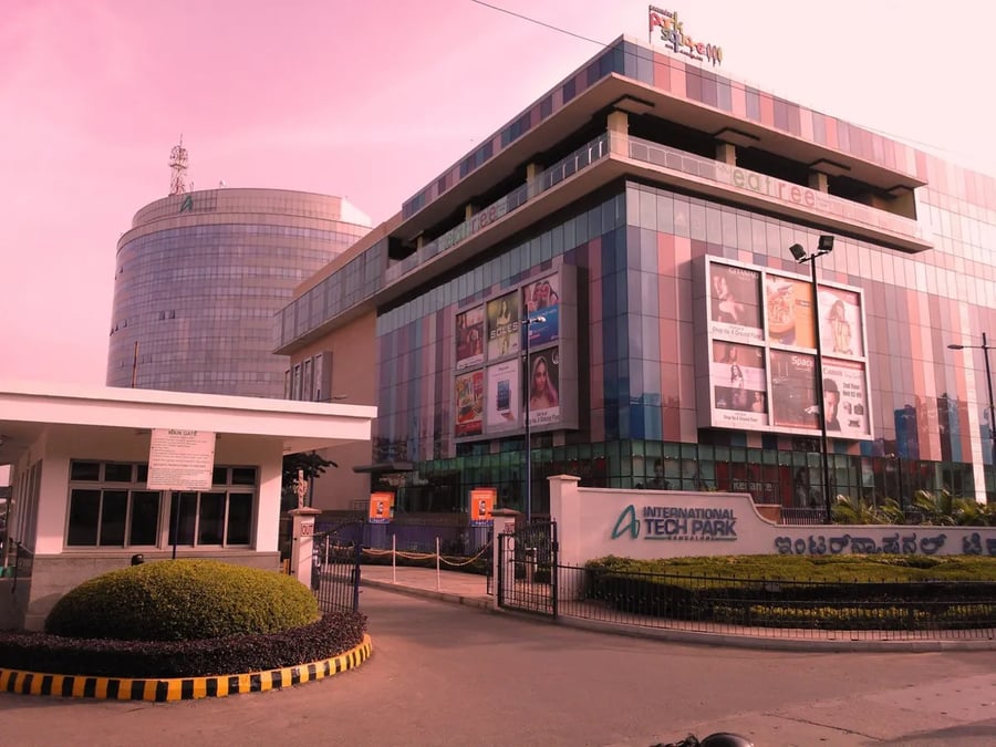 Park Square Mall - Gallery Photo 1