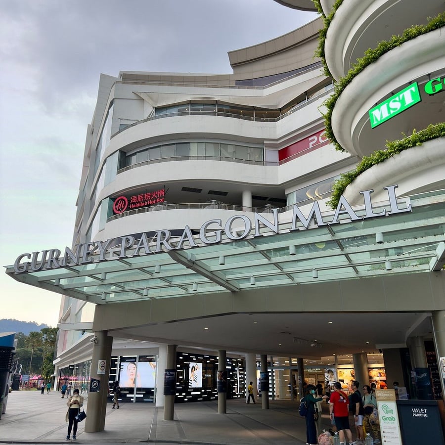 Gurney Paragon Mall - Gallery Photo 2